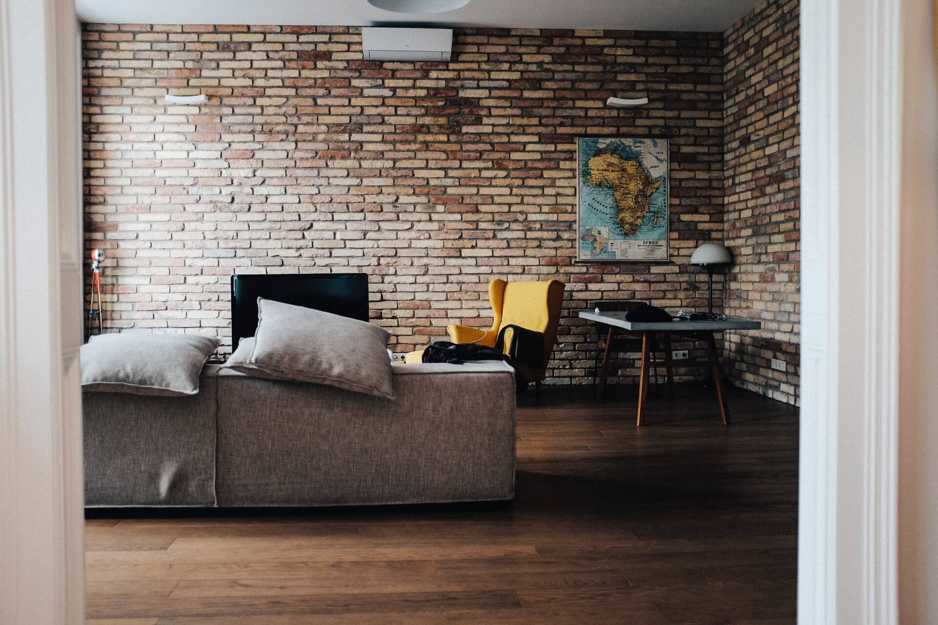 SPC Flooring dan Vinyl itu Tidak Sama, Ketahui Bedanya!